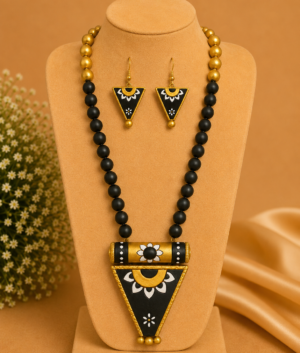 Delta (Black)