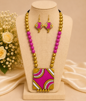 Quadra (Dark Pink)